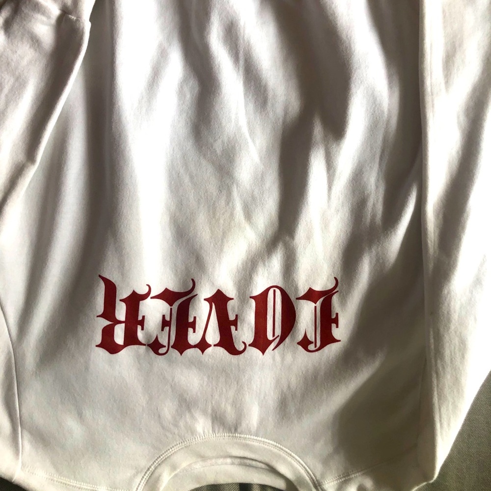 Sweatshirt